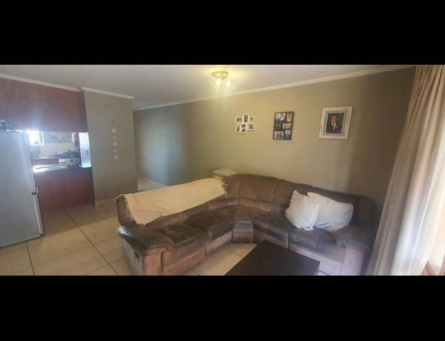 2 BEDROOM TOWNHOUSE FOR SALE IN MEYERSDAL